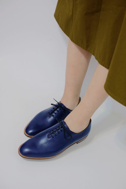 nour-product-womens-oxford-mirtillo-2